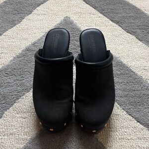 Women’s Black Cushionaire Clogs